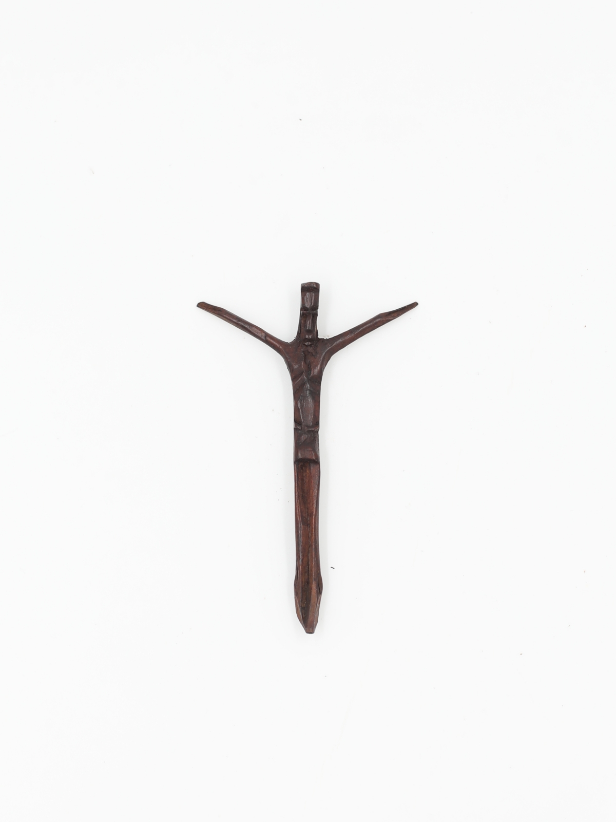 Krzyż rzeźbiony z Rwandy mały