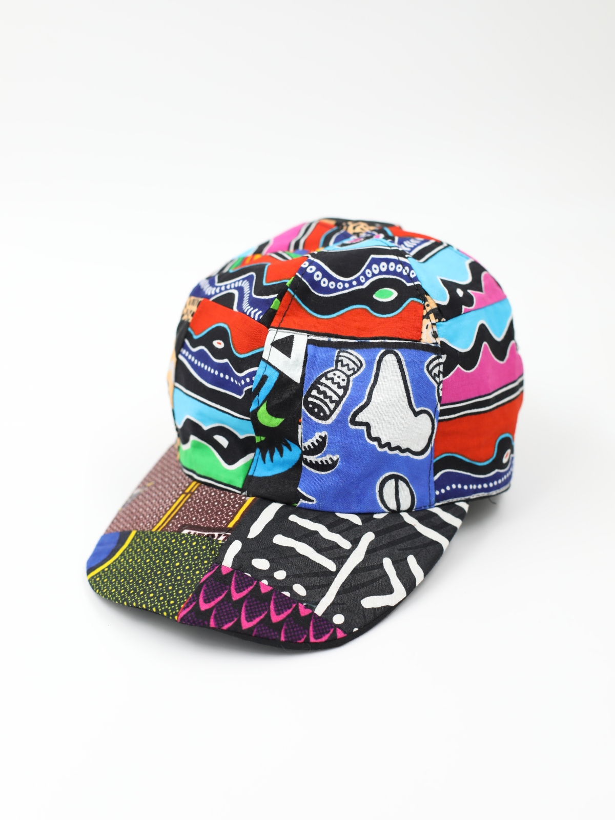 Batikowa czapka z daszkiem