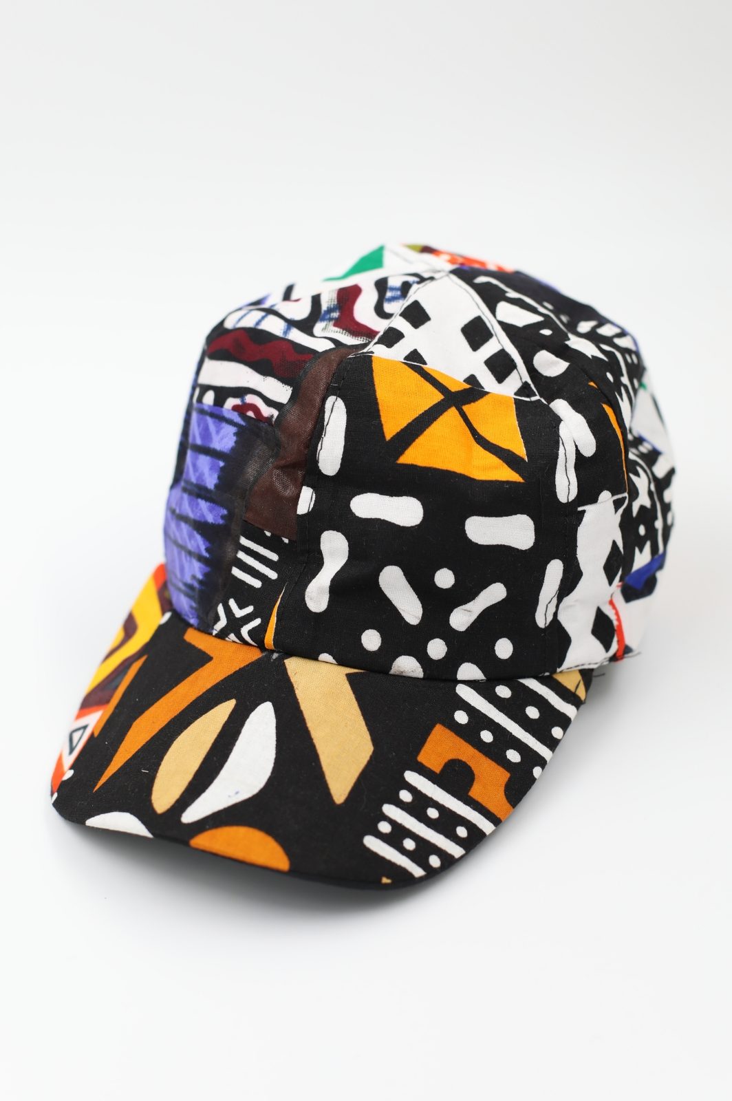 Batikowa czapka z daszkiem