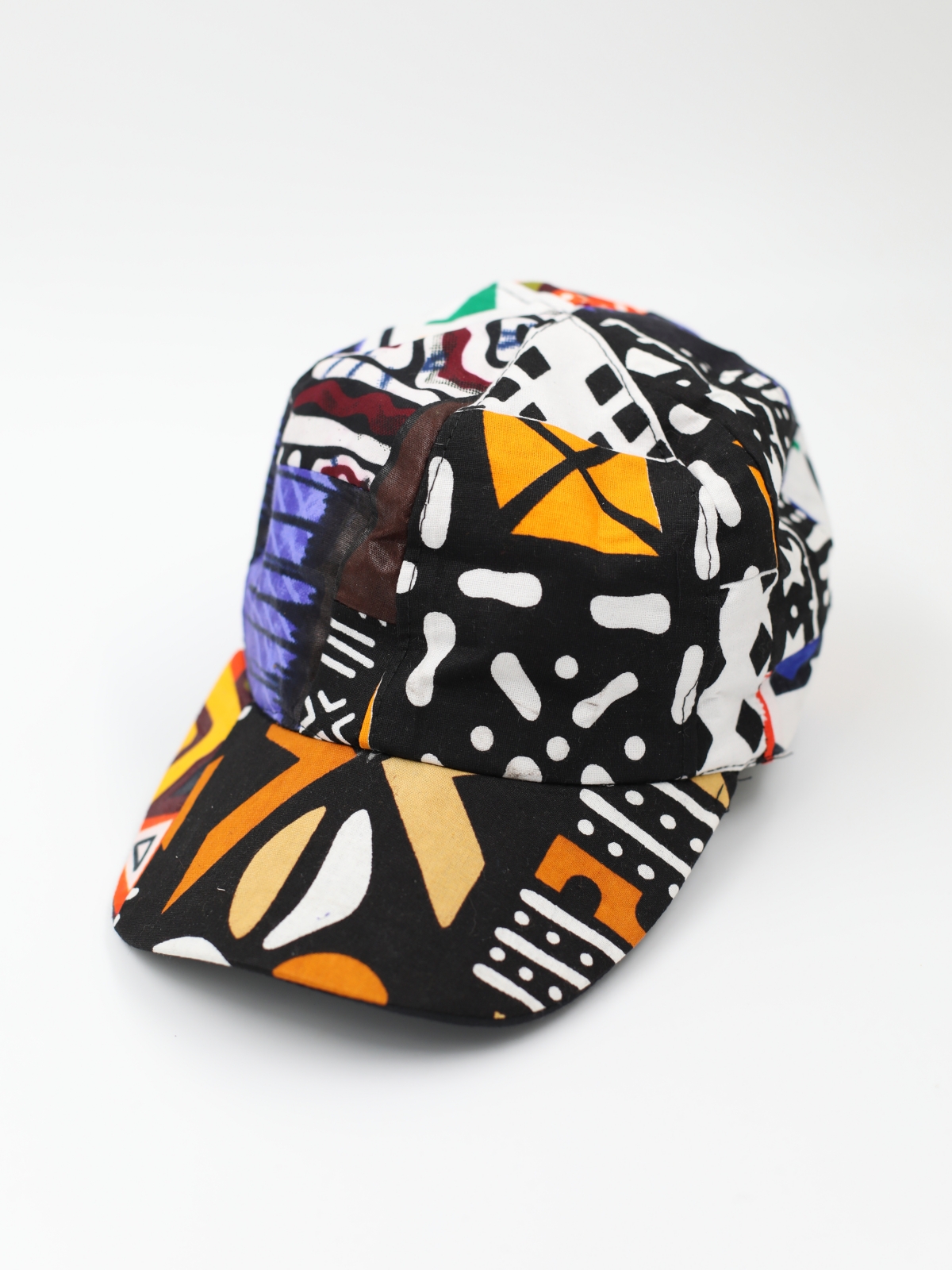 Batikowa czapka z daszkiem