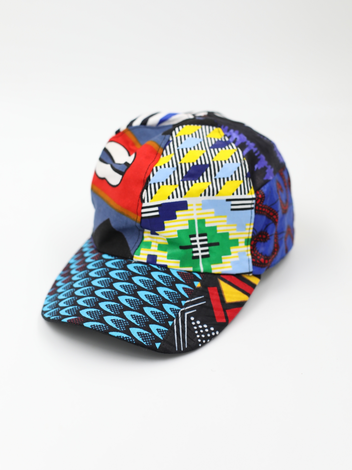 Batikowa czapka z daszkiem