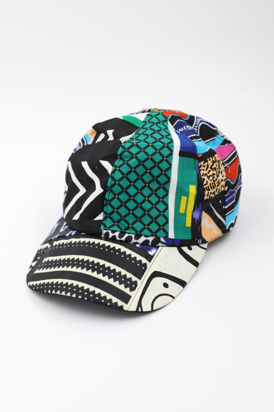 Batikowa czapka z daszkiem